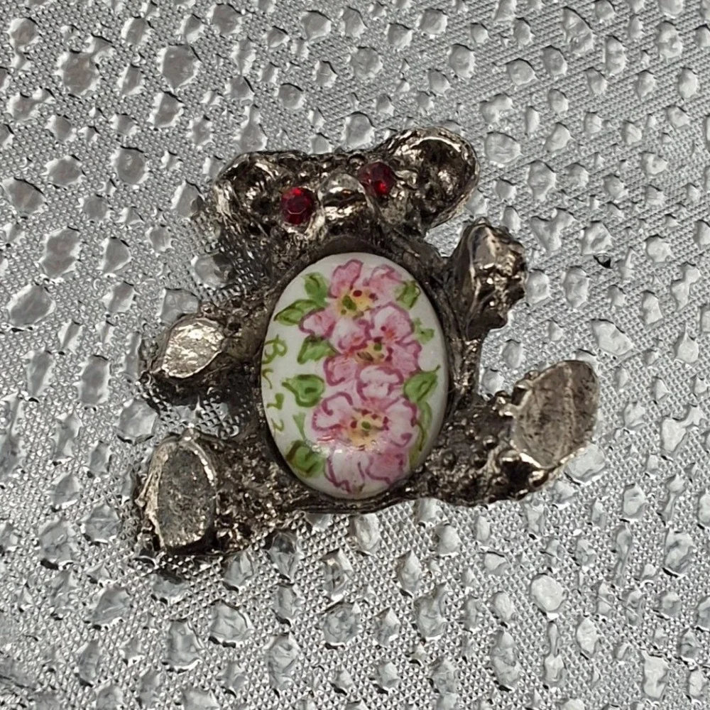 N/A charming vintage